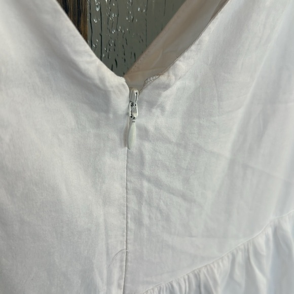 Peter Som
White Tiered Dress size 10 - Picture 9 of 10